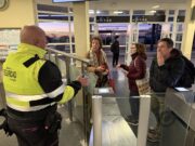 Els usuaris de l’R1 a Arenys de Mar denuncien desinformació i improvització en la reobertura del tram a Blanes