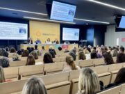 Uns 200 professionals de l’atenció primària del Vallès mostren la seva preocupació per l’increment d’agressions