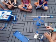 Els alumnes desenvolupen projectes de robòtica i intel·ligència artificial als campaments d’IGNITE Serious Play